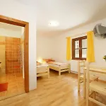 Garni Mysi Dira