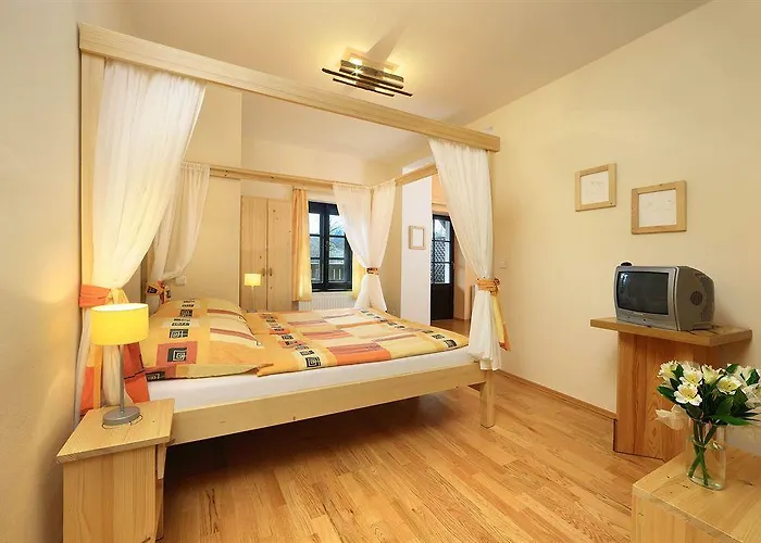 Ξενοδοχείο Garni Mysi Dira